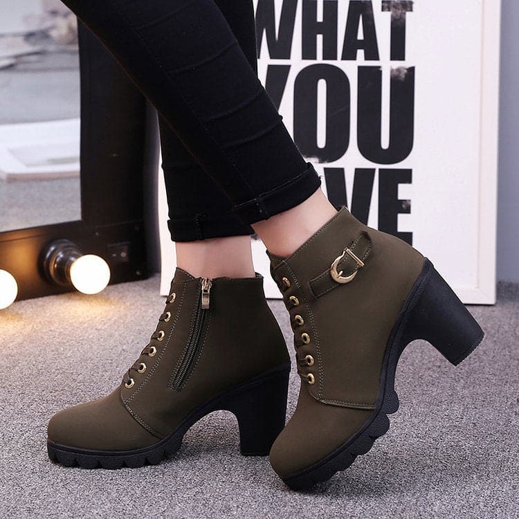 Woman Cross strap booties - Nocturnal Nest