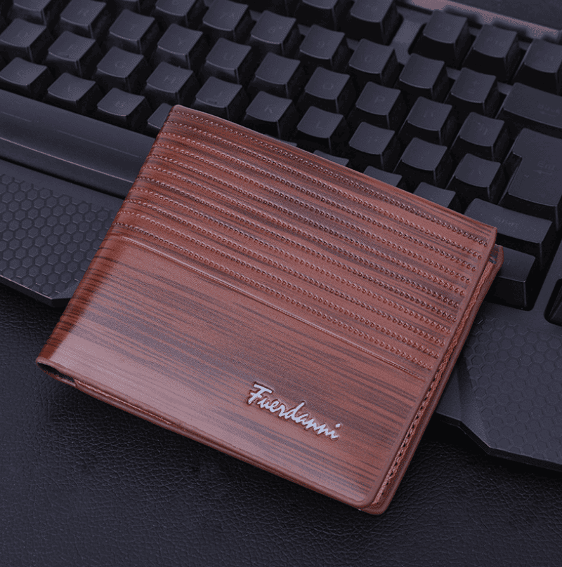 Embossed multi-card wallet - Nocturnal Nest